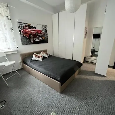 Apartment Center White In Bucharest